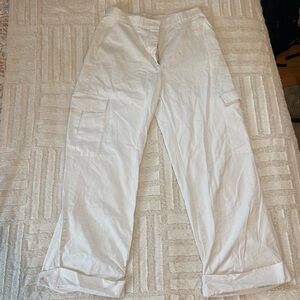 Abercrombie White Cargo Pants
Size M